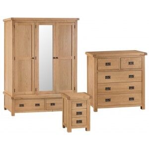The Furniture Outlet Colchester Chunky Oak Blanket Box The Furniture Outlet Colchester Chunky Oak Blanket Box